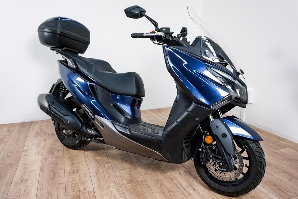 Kymco X-Town 300i (2021 - 25) (2)