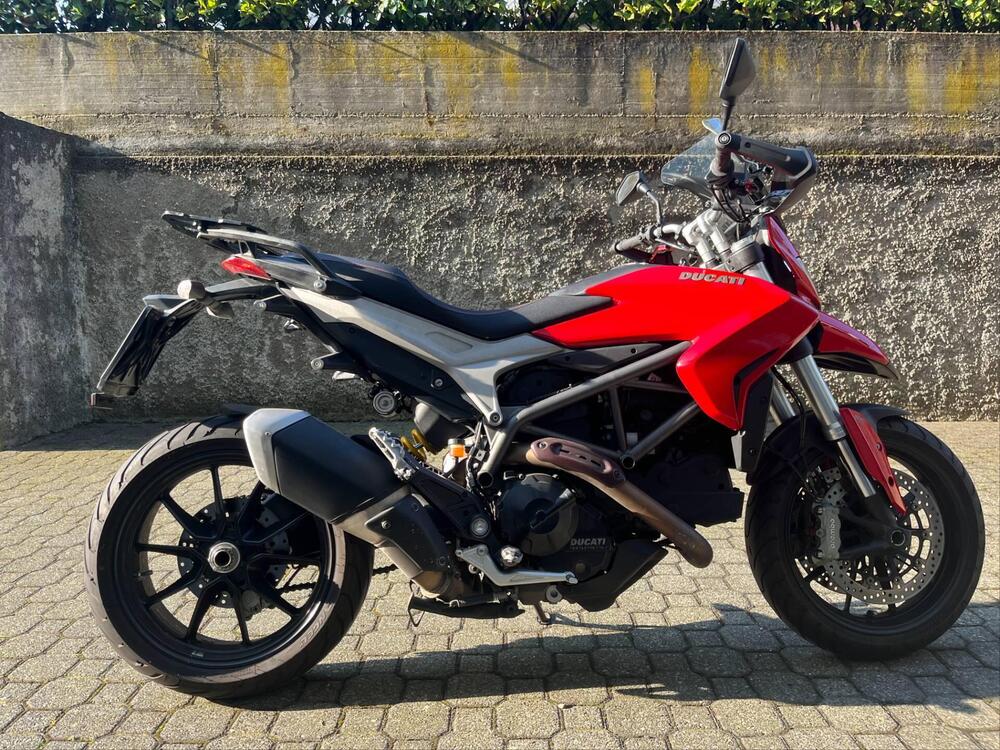 Ducati Hyperstrada 821 (2013 - 15) (2)