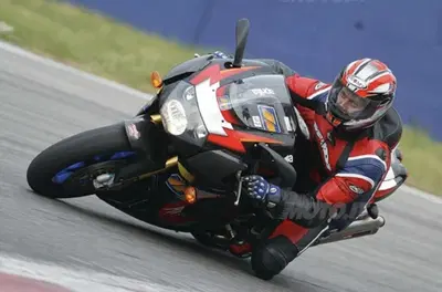 Rivedremo l'Aprilia RSV 1000?