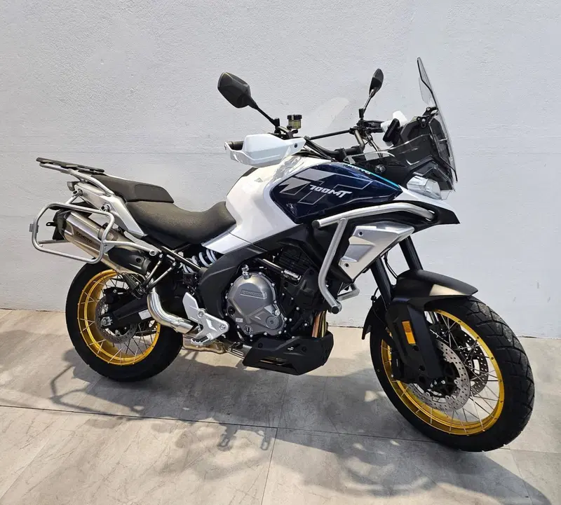 CFMOTO 700MT Adventure (2025 - 26)