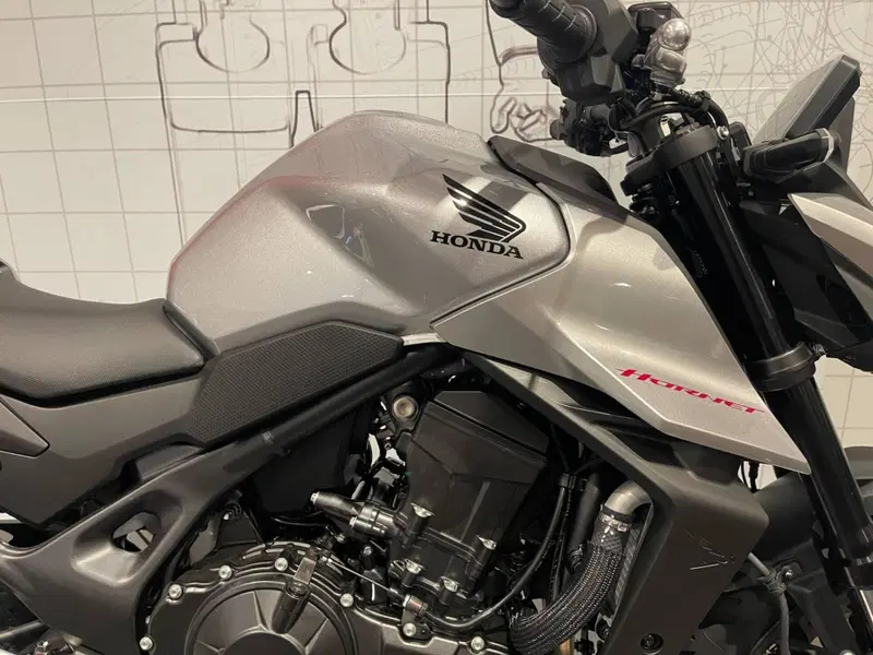 Honda CB 750 Hornet (2025) (2)