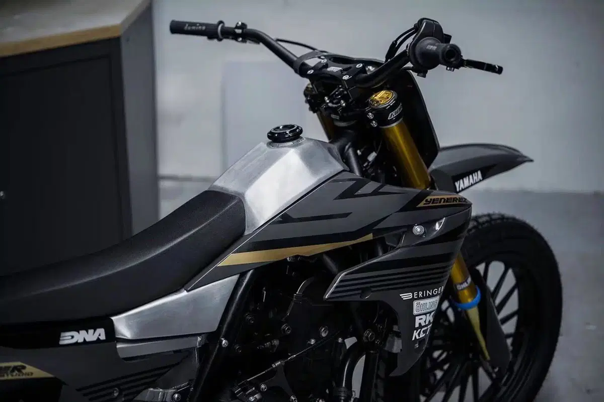 Una Tènèrè mai vista prima! Rough Crafts stravolge la T7 in una flat track (2)