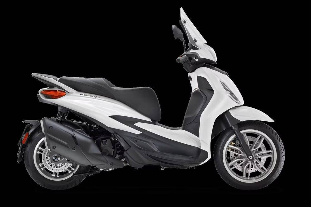 Piaggio Beverly 400 (2025)