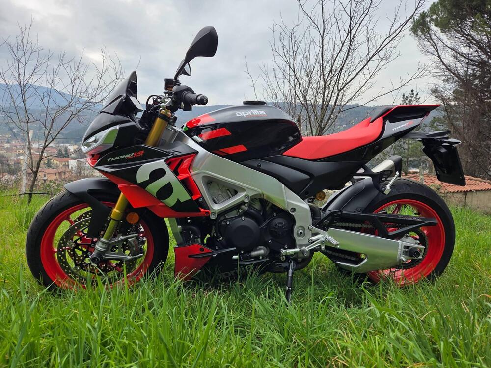 Aprilia Tuono 1100 V4 Factory (2021 - 24) (2)