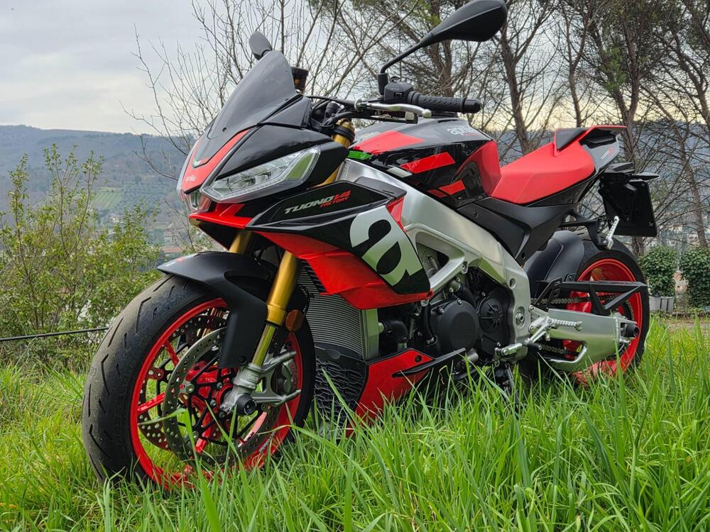 Aprilia Tuono 1100 V4 Factory (2021 - 24) (3)