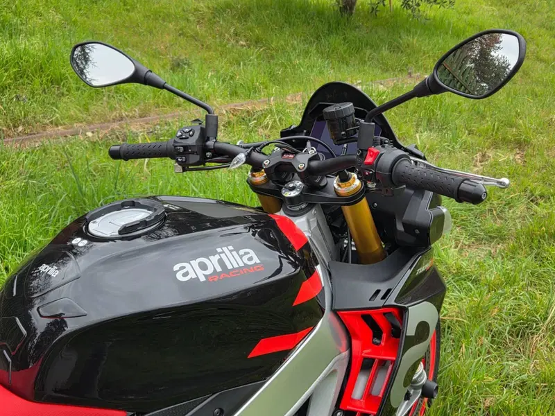 Aprilia Tuono V4 Factory (2021 - 24) (6)