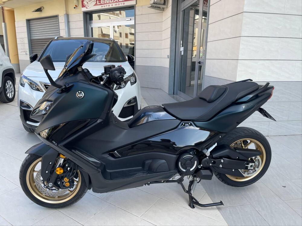 Yamaha T-Max 560 Tech Max (2022 - 24) (2)