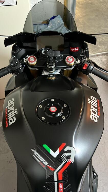 Aprilia RSV4 1100 (2021 - 24) (2)