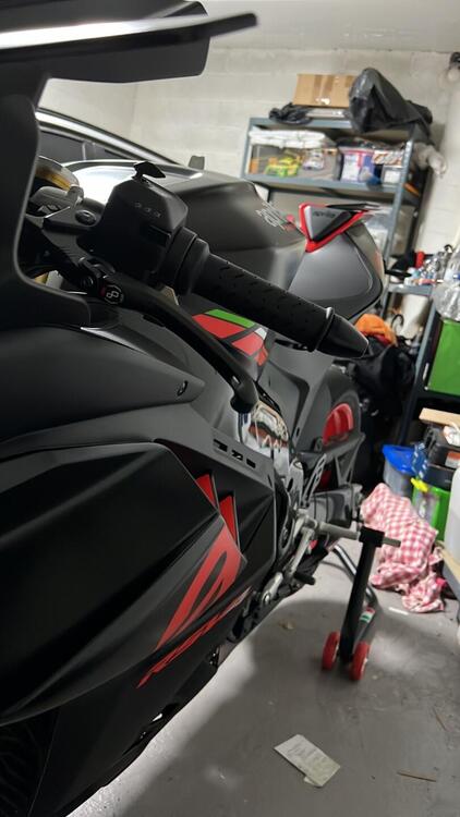 Aprilia RSV4 1100 (2021 - 24) (5)