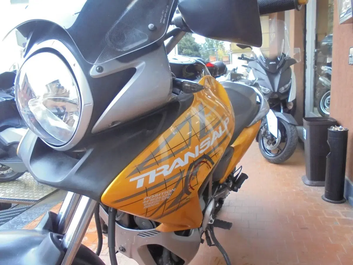 Honda Transalp XL 700 V (2007 - 2013) (6)