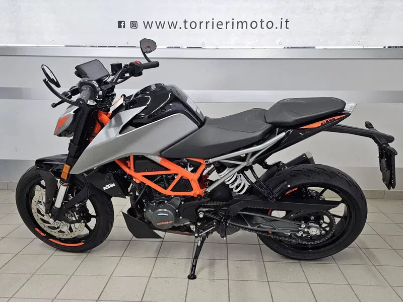 KTM 125 Duke (2021 - 23) (4)