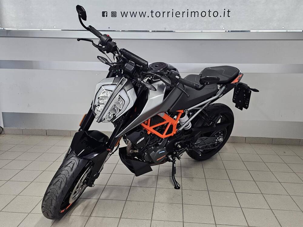 KTM 125 Duke (2021 - 23) (2)