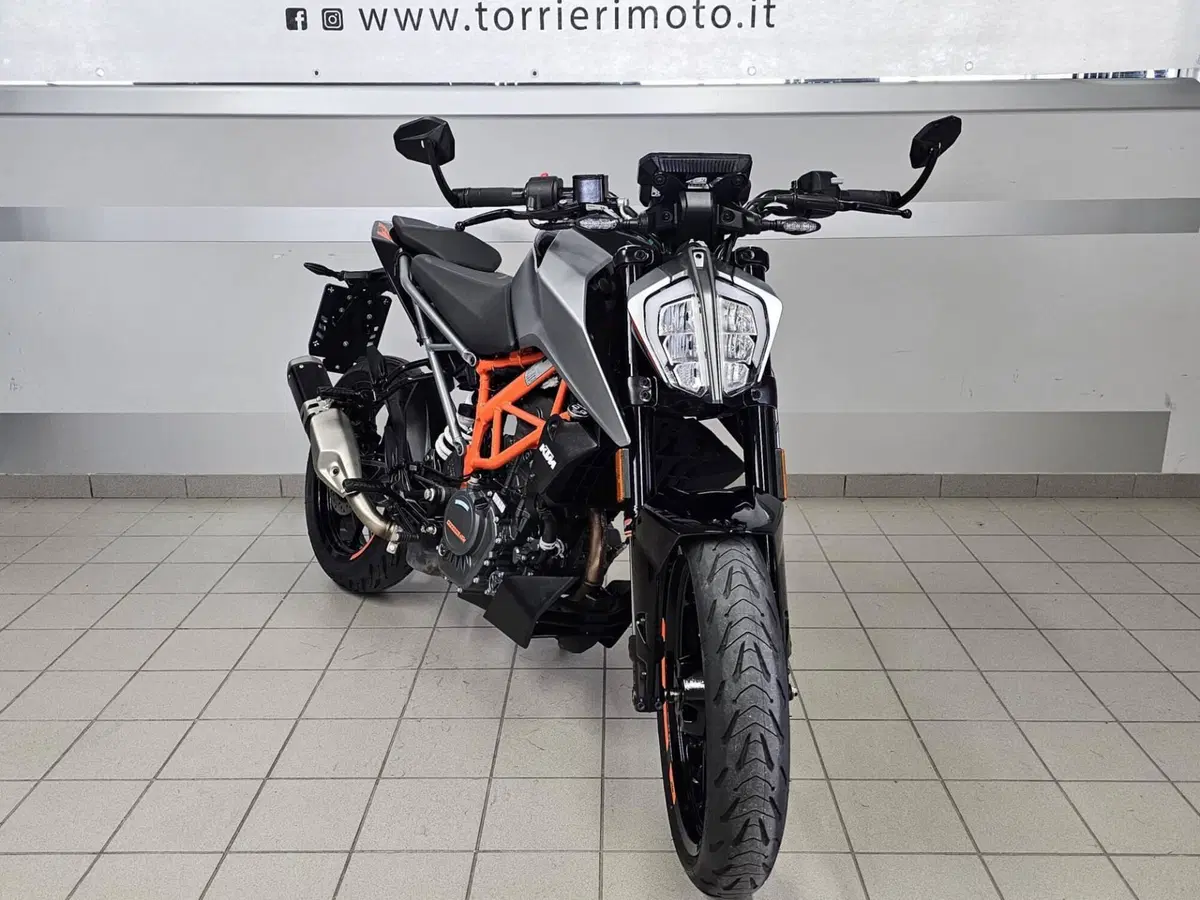 KTM 125 Duke (2021 - 23) (2)