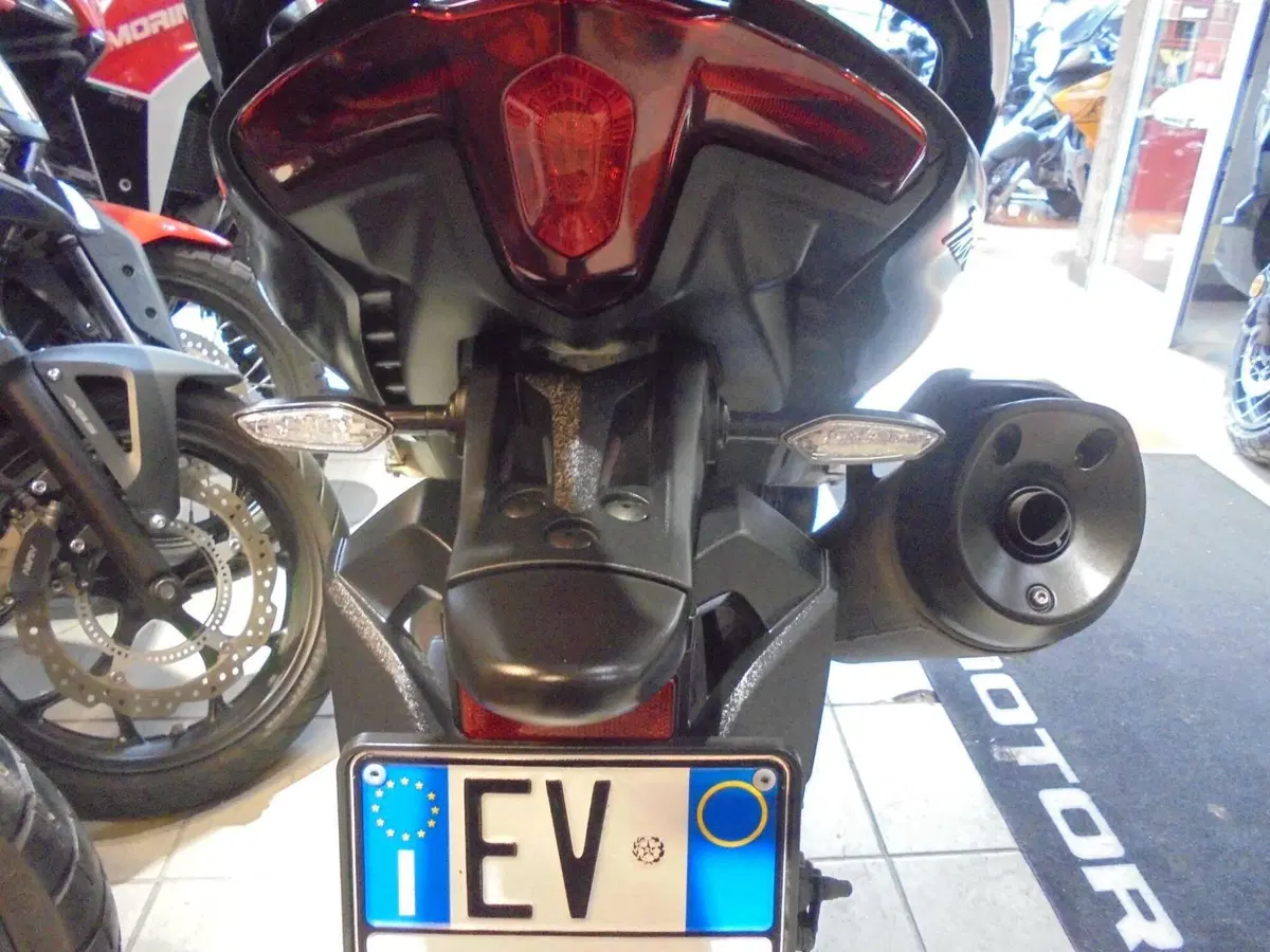 Yamaha T-Max 560 Tech Max (2021) (8)