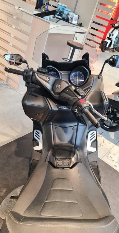 Yamaha T-Max 560 (2020 - 21) (4)