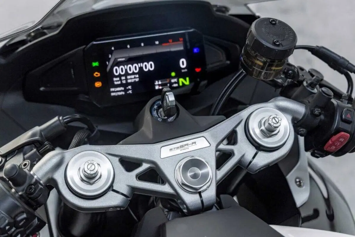 CFMOTO 675SR-R (2025 - 26) (3)