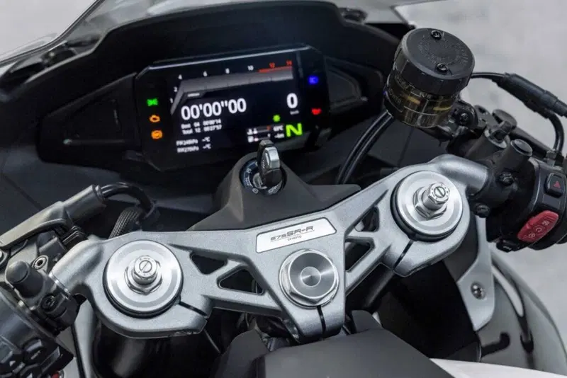 CFMOTO 675SR-R (2025 - 26) (3)
