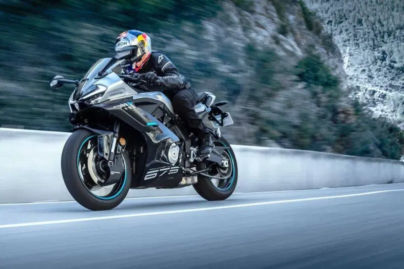 CFMOTO 675SR-R (2025 - 26) (6)