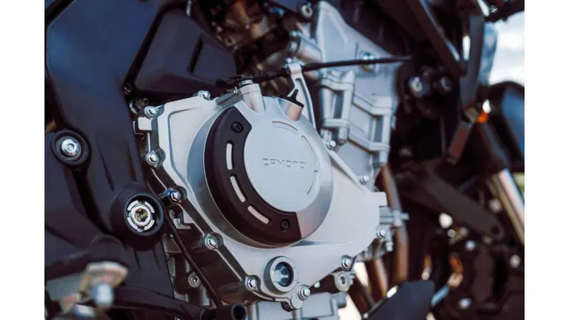 CFMOTO 675SR-R (2025 - 26) (13)