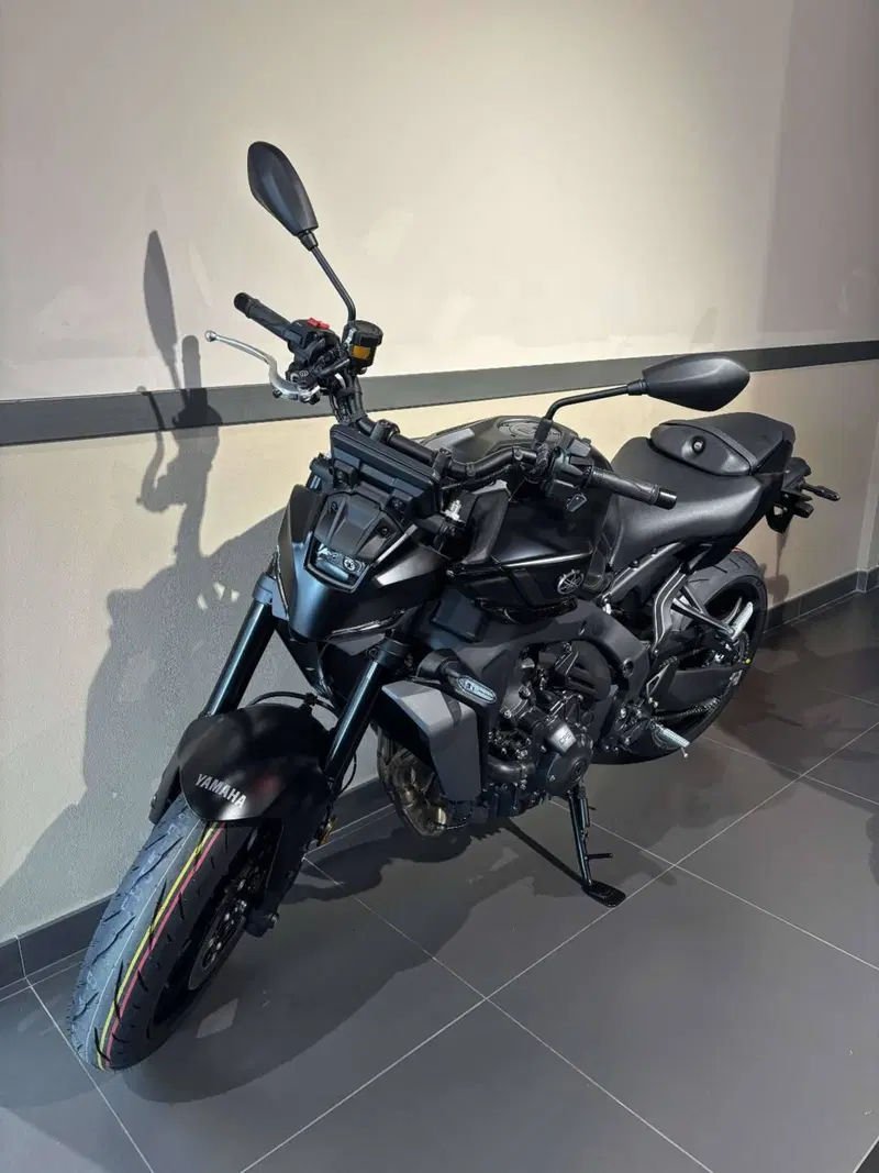 Yamaha MT-09 Y-AMT (2024 - 26)