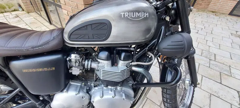 Triumph Bonneville 908 MD (10)