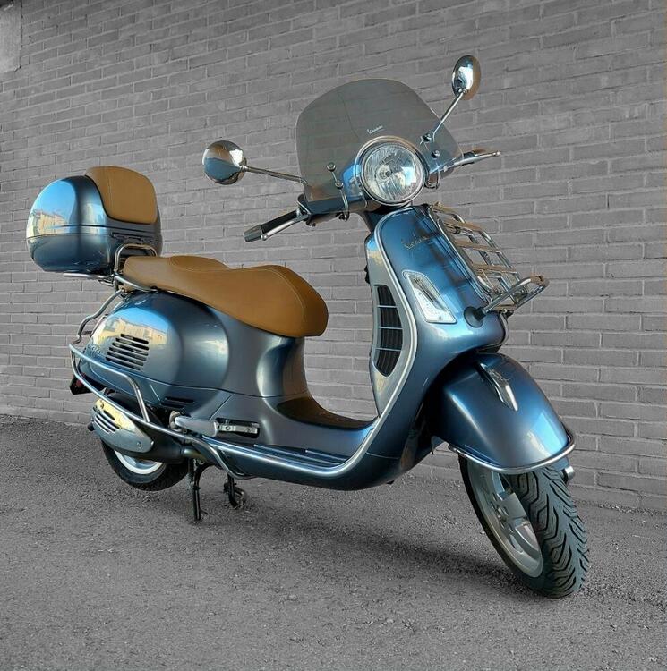 Vespa GTS 300 Touring ABS (2017 - 19) (2)