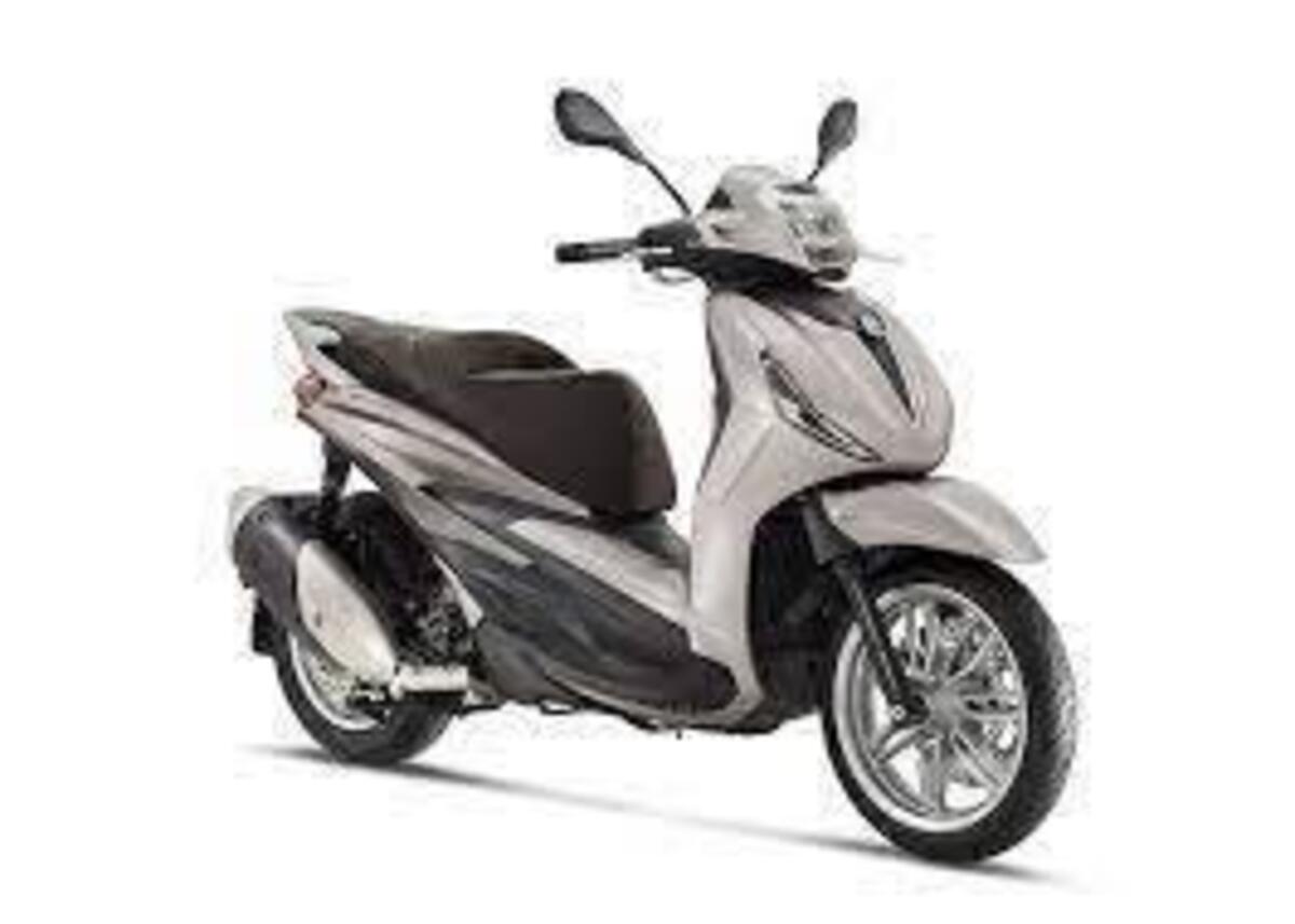 Vendo Piaggio Beverly 400 (2025) nuova a Vigevano (codice 9663546) Moto.it
