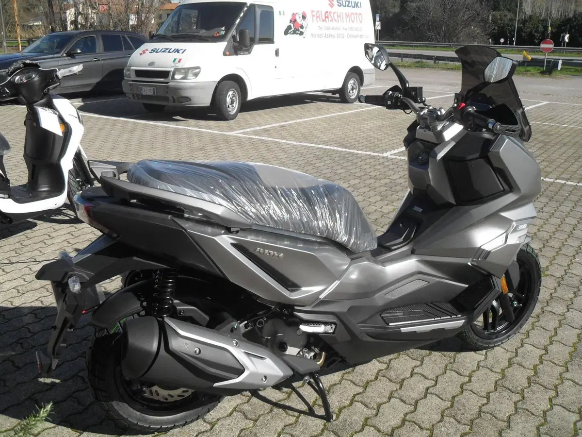 Sym ADX 300 (2024 - 26) (4)
