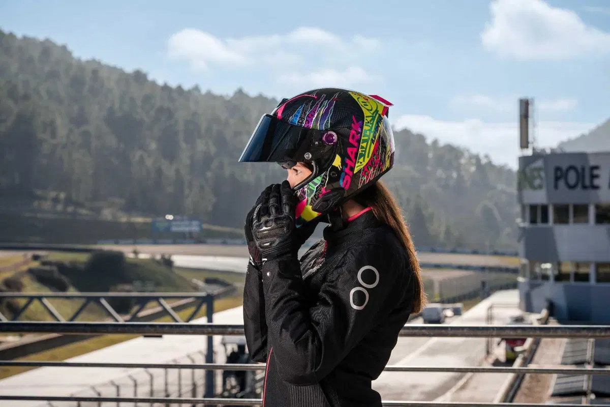 Shark Helmets presenta l'inteegrale Aeron (3)