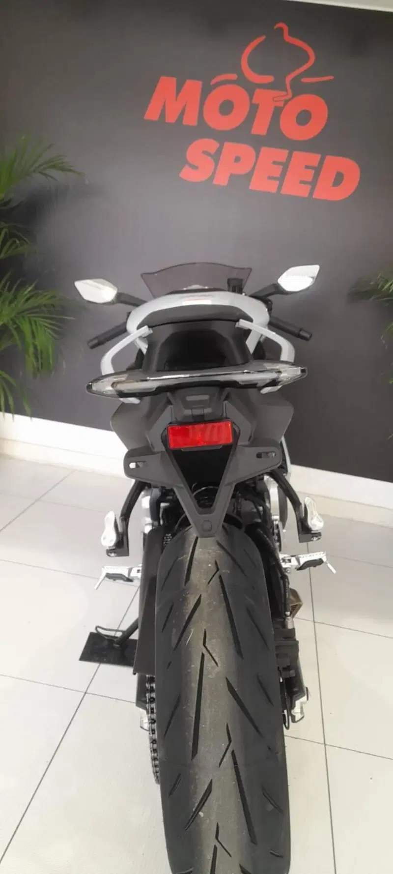 CFMOTO 675SR-R (2025 - 26) (4)