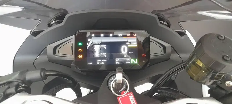 CFMOTO 675SR-R (2025 - 26) (7)