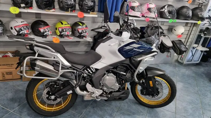 CFMOTO 700MT Adventure (2025 - 26) (5)