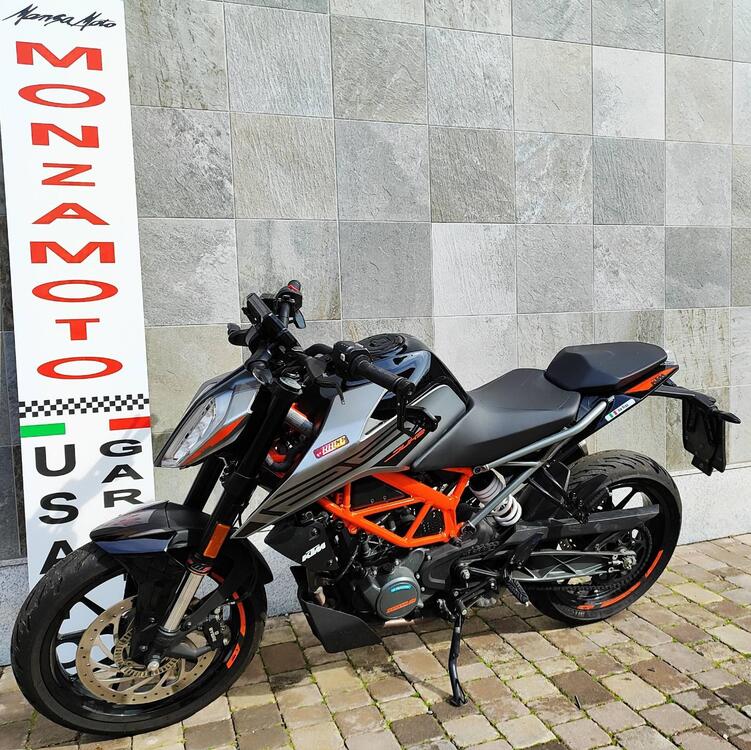 KTM 125 Duke (2021 - 23) (2)