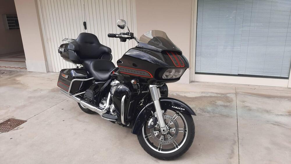 Harley-Davidson 114 Road Glide Limited (2020) - FLTRK (2)