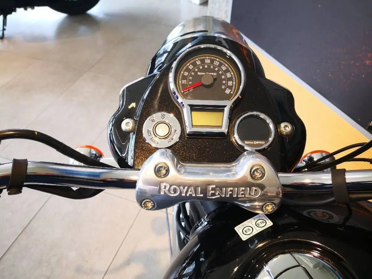 Royal Enfield Classic 650 (2025 - 26) (12)