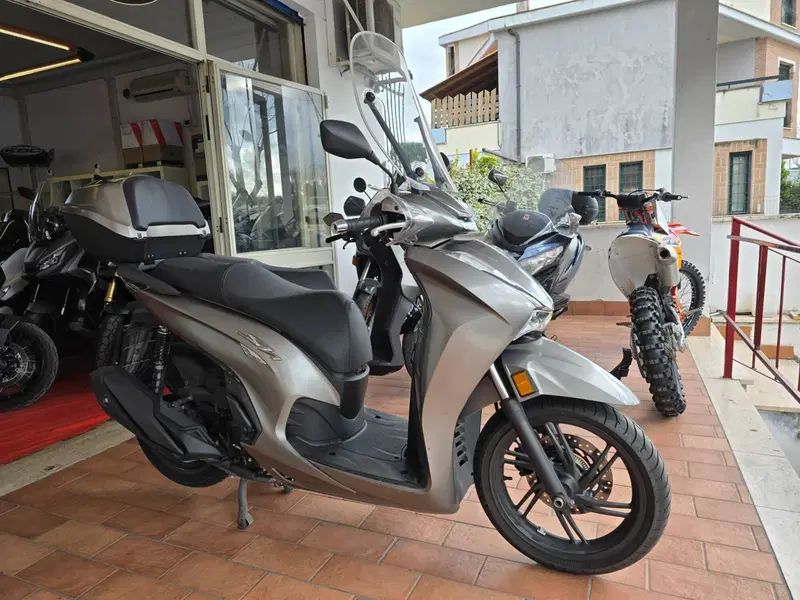 Honda SH 350 (2021 - 24) (4)