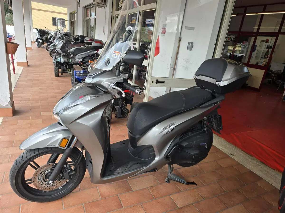 Honda SH 350 (2021 - 24) (7)