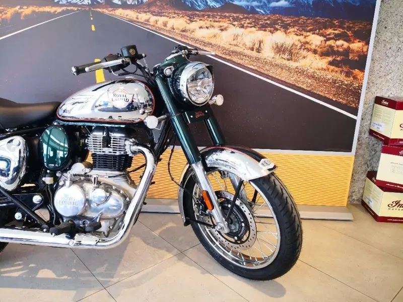 Royal Enfield Classic 350 (2021 - 26) (4)