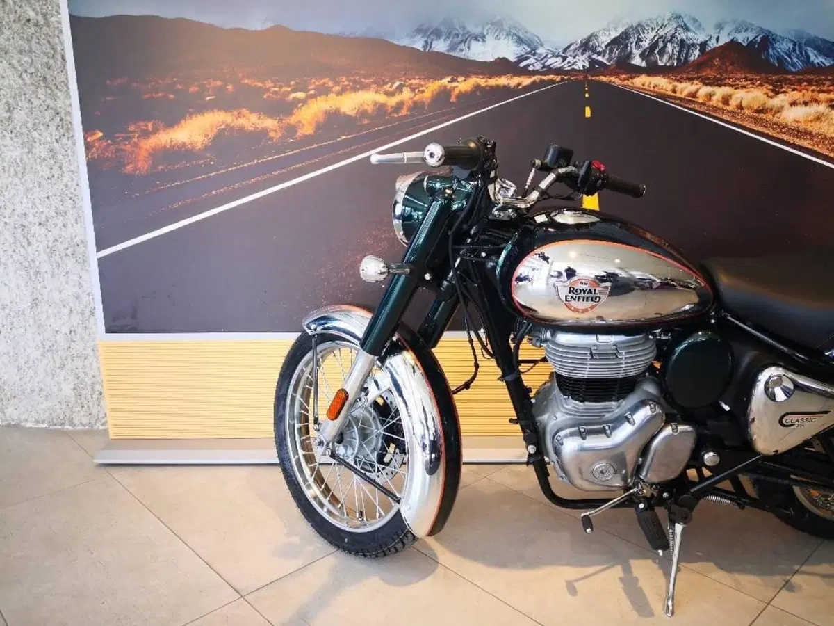 Royal Enfield Classic 350 (2021 - 26) (10)