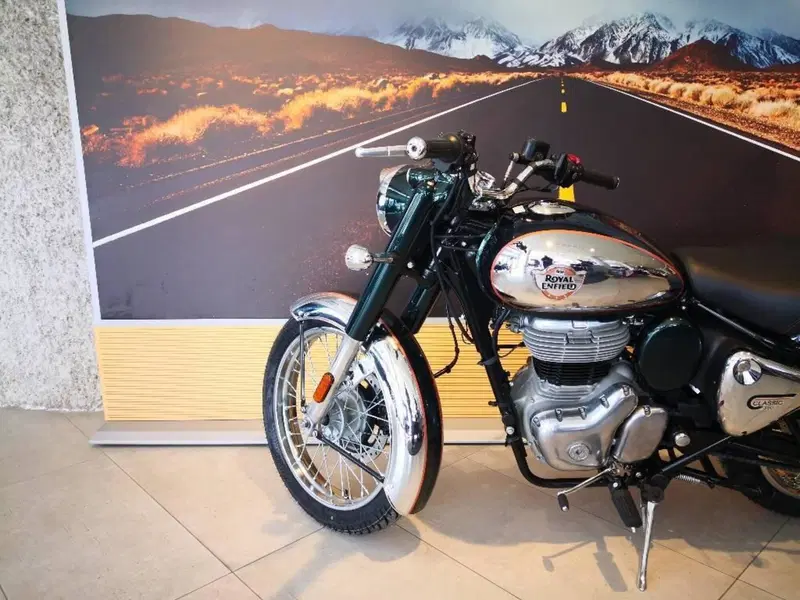 Royal Enfield Classic 350 (2021 - 26) (10)