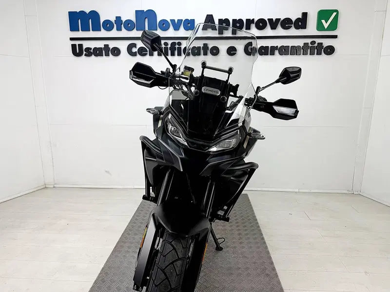 CFMOTO 700MT Adventure (2025 - 26) (4)
