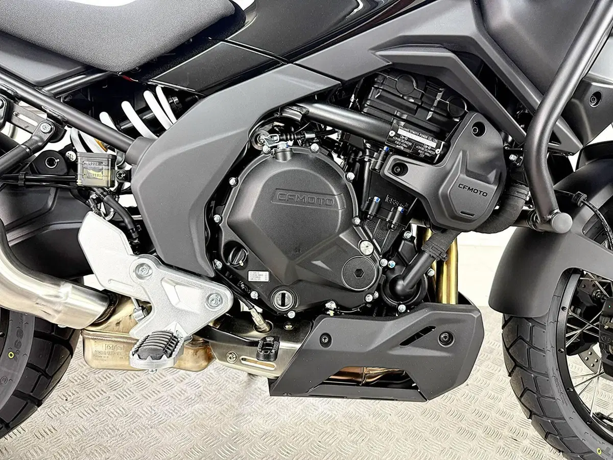 CFMOTO 700MT Adventure (2025 - 26) (8)