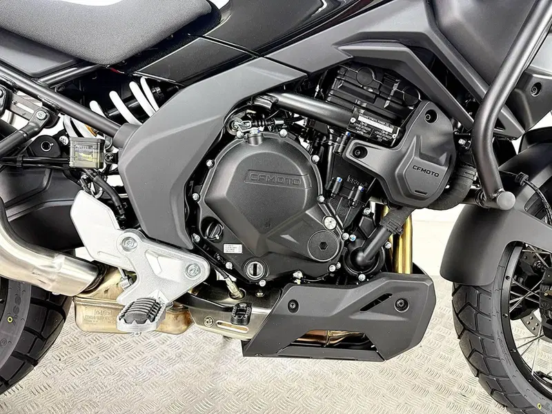 CFMOTO 700MT Adventure (2025 - 26) (8)