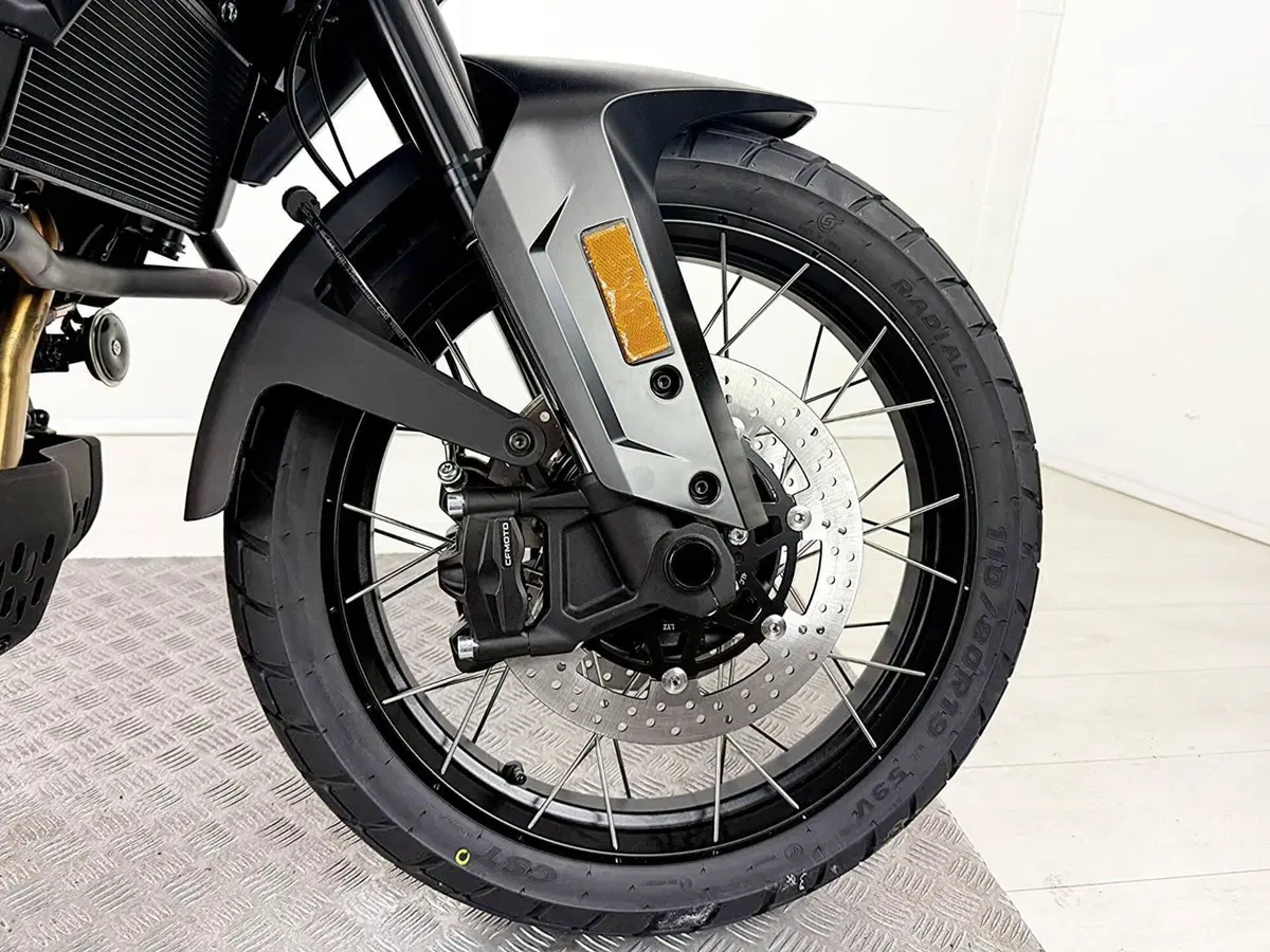 CFMOTO 700MT Adventure (2025 - 26) (11)