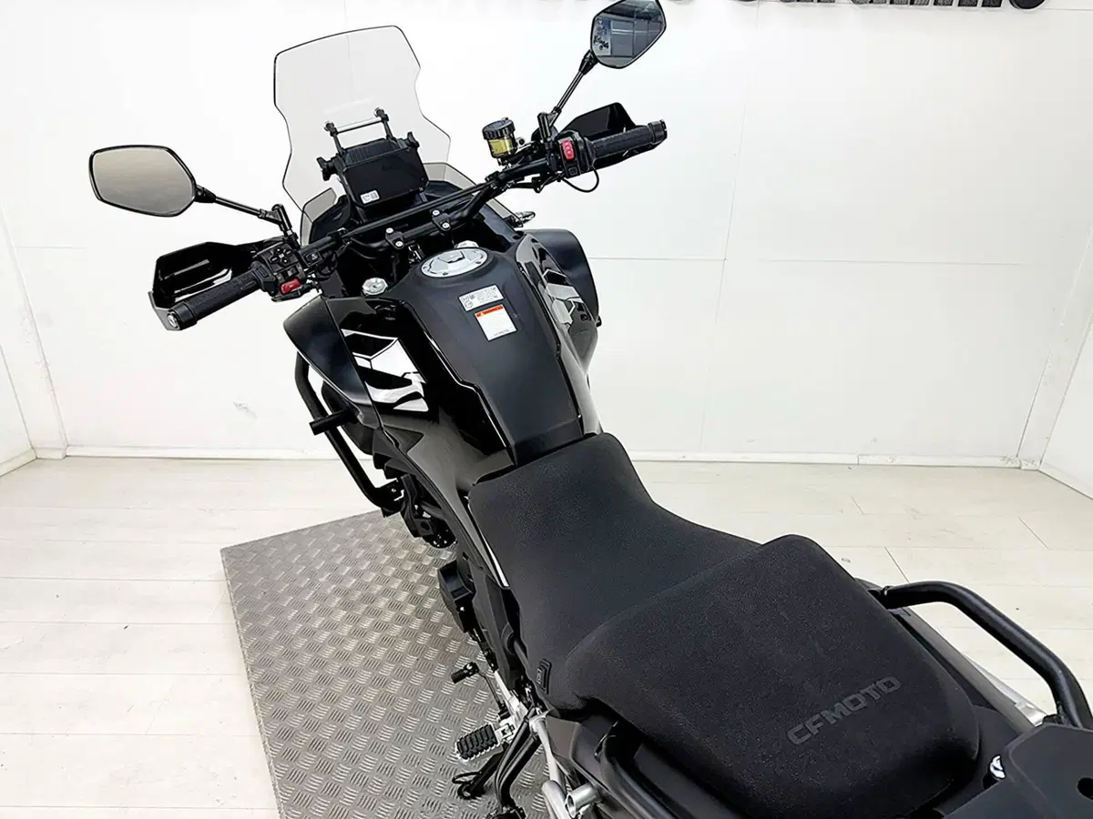 CFMOTO 700MT Adventure (2025 - 26) (18)