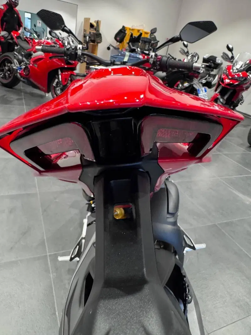 Ducati Streetfighter V4 S (2025 - 26) (8)