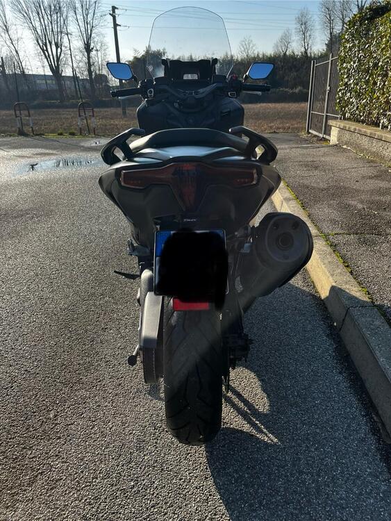 Yamaha T-Max 560 (2022 - 24) (5)