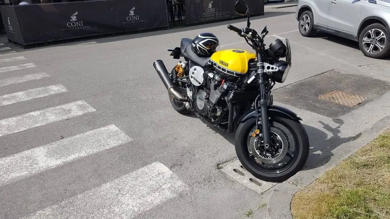 Yamaha XJR 1300 60th Anniversary (2015 - 16) (2)