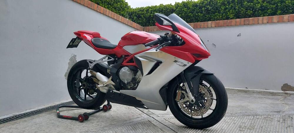 MV Agusta F3 800 EAS ABS (2013 - 17) (5)