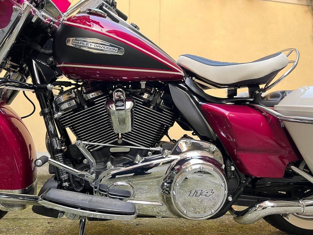 Harley-Davidson 114 Electra Glide Revival (2021 - 22) (3)